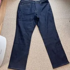 ストレートジーンズ　インディゴ