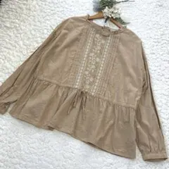 サマンサモスモス 長袖 ブラウス 刺繍タック コットン ギャザー切替 F