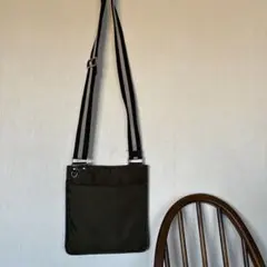 Ballyオリーブグリーン ショルダーバッグ ストライプ