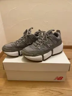 コラボスニーカー スニーカー