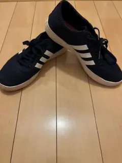 adidas アディダス スニーカー