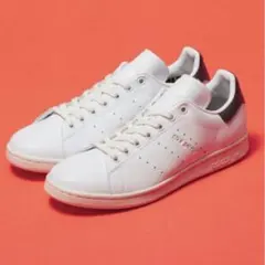 シルバー スニーカー