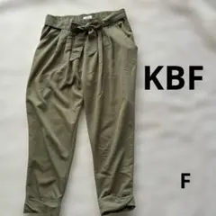 KBFテーパードパンツ ゆったりめカーキ フリーサイズ ウエストゴム裾デザインのサムネイル