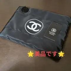 CHANEL ブラック ポーチ チャーム付き