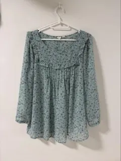 GAP 花柄 フリル ブラウス 長袖 ライトブルー
