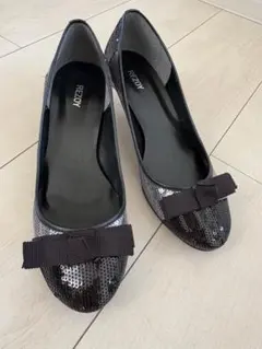 REZOY ブラック フラットシューズ リボン付き