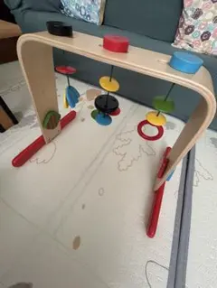 IKEA カラフル木製ベビージム