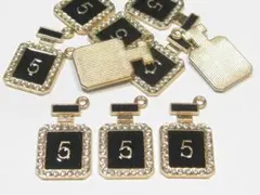 香水瓶　ブラック　チャーム　No.5　パーツ　ラインストーン　黒色　１０個！