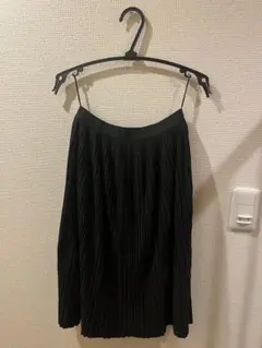 UNIQLO ブラック プリーツスカート S 181126