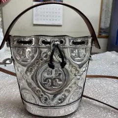 本日迄TORYBURCH巾着ショルダーバッグシルバー日本未販売色品超美品