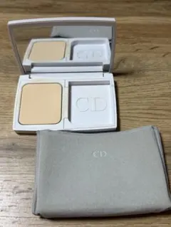 DIOR SNOW COMPACT 010 ディオール パウダーファンデーションのサムネイル