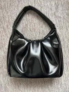 黒のかわいいハンドバッグ♬