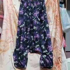 Nier Clothing サルエルパンツ 黒・紫 グラフィックプリント