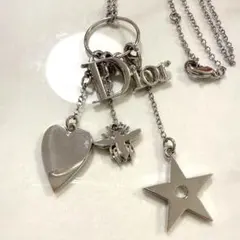 ディオール ロゴ　ロングネックレス チャーム　ペンダント ハート 星