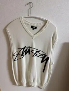 STUSSY ニットベスト アイボリー ホワイト コットン vネック ロゴ