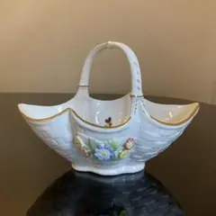 チューリンゲンポーセリン花柄白磁バスケット