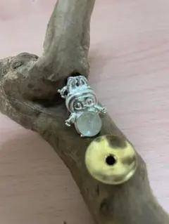 大人気！ラブブのチャーム。お腹に水晶付き。値下げ！