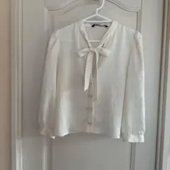 ZARA パールボタン リボン付き長袖ブラウス Sサイズ