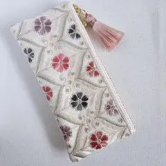 インド刺繍リボンマルチポーチ　メガネケース　ペンケース　ファスナーポーチ