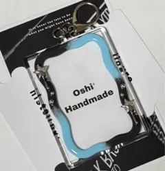 トレカキーホルダー　トレカケース　レジンデコ マーブル　星　ブラック　水色