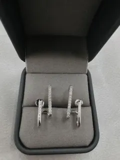 モアサナイトツイストフープピアス