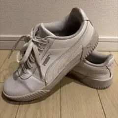 PUMA スニーカー ホワイト　24cmのサムネイル