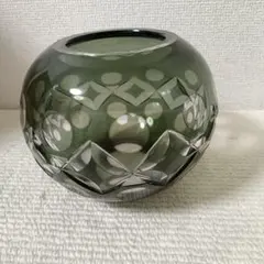切子 花瓶 被せガラス 緑色 ガラス花器 花入 丸型 インテリア【1712】