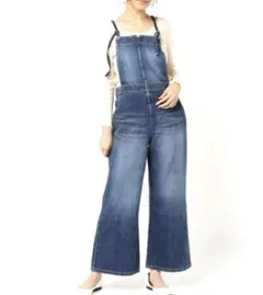 美品 plage ウォッシュ加工 スラブデニム キャミサロペット ¥28,600のサムネイル
