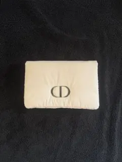 Dior ピンク ノベルティ クッションポーチ