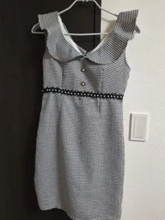 白黒チェック柄タイトドレス