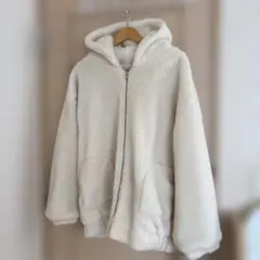 ボアフリースジャケット フード付き ホワイト　M〜L（オーバーサイズ）