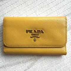 PRADA イエロー キーケース
