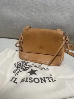 IL BISONTE キャメル レザー ショルダーバッグ
