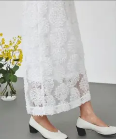 torrazzo donna　メッシュ刺繍Iラインスカート　ホワイト　美品のサムネイル