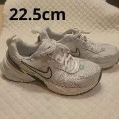 【美品】22.5cm NIKE WMNS V2K RUN FD0736-004