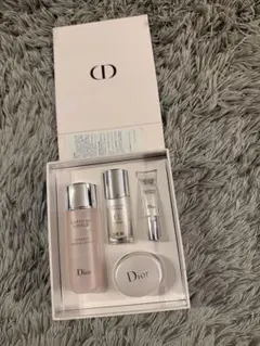 DIORカプチュールトータルディスカバリーキット