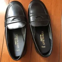 値下げしました！ハルタ ローファーです。サイズは18センチです。