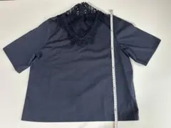 【Ameri】MEDI LACE NECK BLOUSE ネイビーのサムネイル