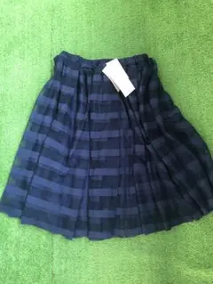 新品タグ付き　フレアスカート ネイビーのサムネイル