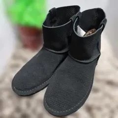 UGG アグ クラシック アンラインド ミニ パーク メッシュ ハーフ ブーツ