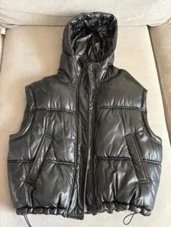 ZARA フード付き 中綿ダウンベスト ブラック XS