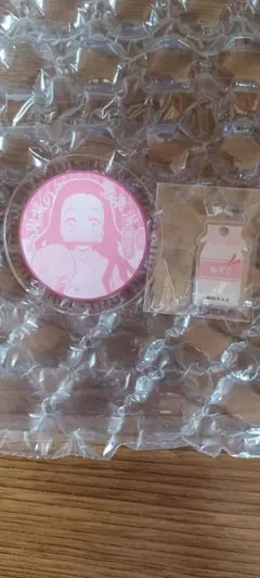 極楽湯 鬼滅の刃 竈門禰豆子 牛乳バッジ アクリルキーホルダー