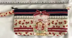 イチゴ柄　ポーチ・ペンケース　ハンドメイド