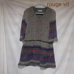 rouge vif ひざ丈ワンピースのサムネイル