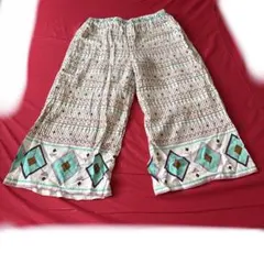 カジュアルパンツ