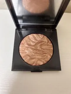 Laura Mercier フェイスイルミネーターのサムネイル
