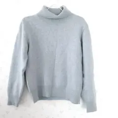 ライトグレー タートルネックセーター カシミヤ100 Mサイズトップス ニット