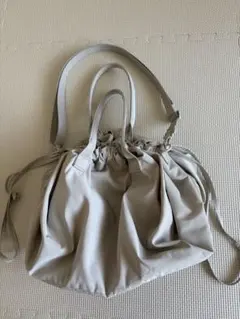 ユニクロ　巾着 ショルダーバッグのサムネイル