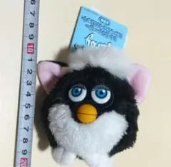 黒 ファービー レトロファービー ぬいぐるみ マスコット 目に傷あり