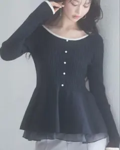 【SAISON DE PAPILLON】ぺプラム裾ニットプルオーバー